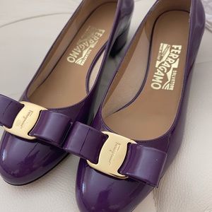 Salvatore Ferragamo Vara Pump 5.5B Grape
